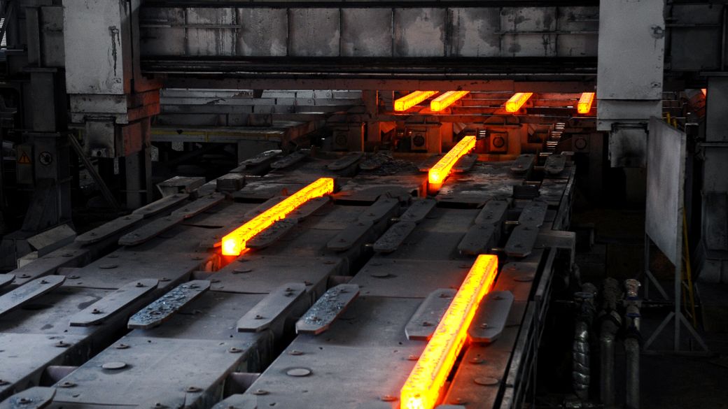 Ekonomists: Valsts vieglprātīgi pieņēma lēmumu par galvojumu Metalurgam