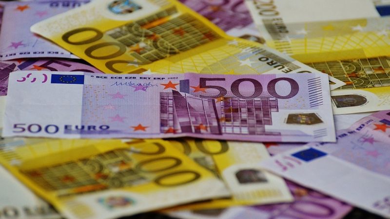 KNAB rosina apsūdzēt bijušo Rīgas centrāltirgus amatpersonu Litvinu par kukuļņemšanu