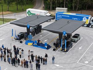 Ignitis ON atklāj elektroauto uzlādes centru ceļā uz Klaipēdu