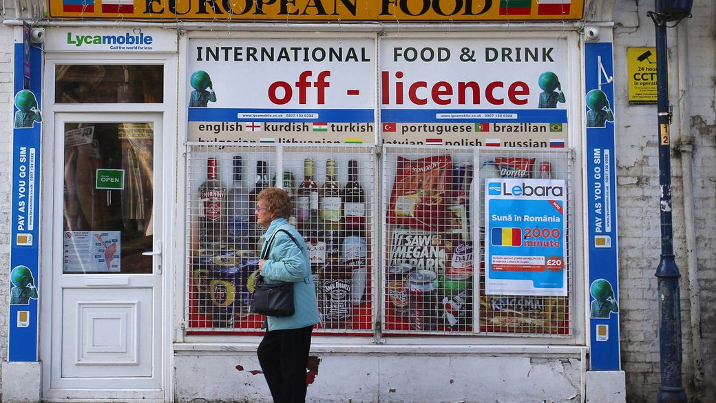 Bostonā žēlojas par pārmērīgu poļu, latviešu un lietuviešu migrantu pieplūdumu