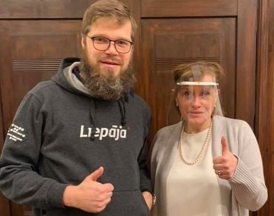 No Covid-19 veltīta hakatona uzvarētājiem NVD iegādāsies 10 000 sejas vairogus