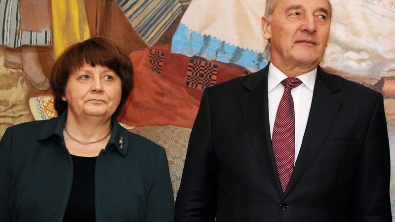Prezidents aicina Straujumu veidot jauno valdību