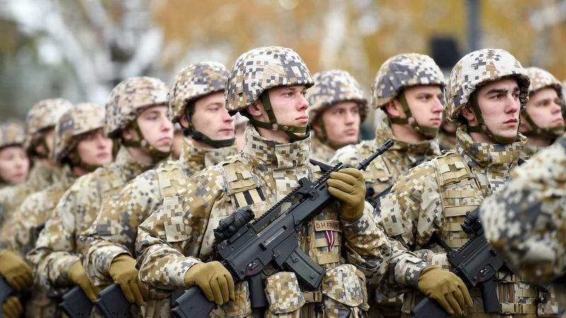 Bruņotajiem spēkiem testēšanai piegādātas Latvijas ražotāju bezpilota lidaparātu sistēmas