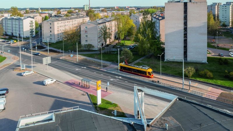 Uzlabo sabiedriskā transporta sistēmu