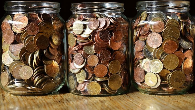 Vācijas bankas sāk iekasēt naudu par uzkrājumiem kontā arī no mazajiem noguldītājiem