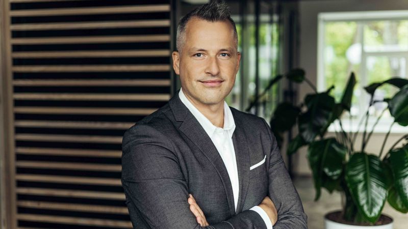 Investīcijas mākslīgajā intelektā, lai palīdzētu darbiniekiem