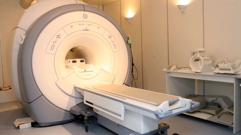Gaiļezerā un LOC par  magnētiskās  rezonanses izmeklējumu bez rindas mediķi prasījuši kukuli