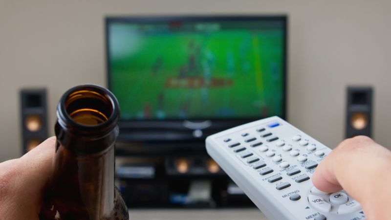 Apsver iespēju pamest bezmaksas TV apraidi