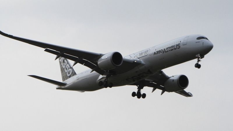 Airbus piegādā pirmo A350 lidmašīnu
