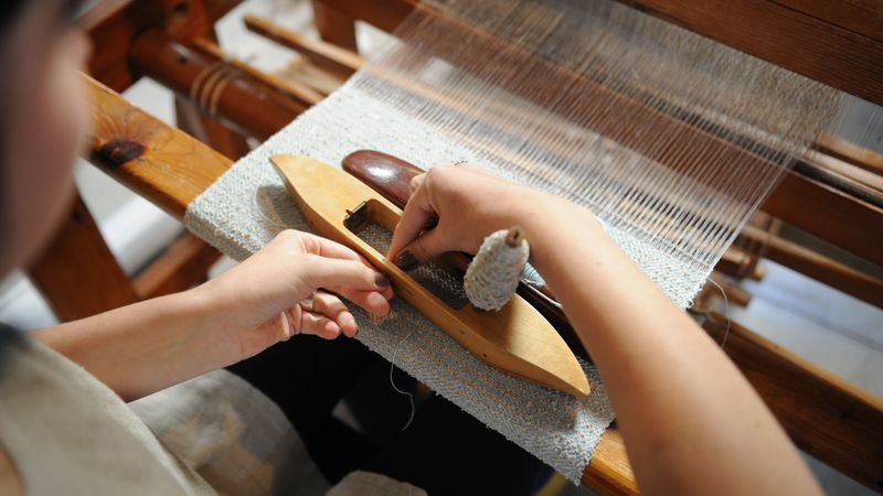 Dzintara pavediens: apvienojot tehnoloģijas un tradīcijas