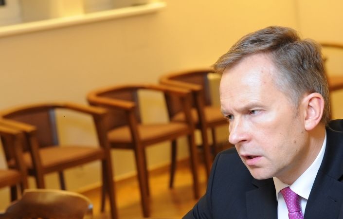 Rimšēvičs: Iedzīvotāji tērē naudu straujākos tempos nekā tā tiek nopelnīta