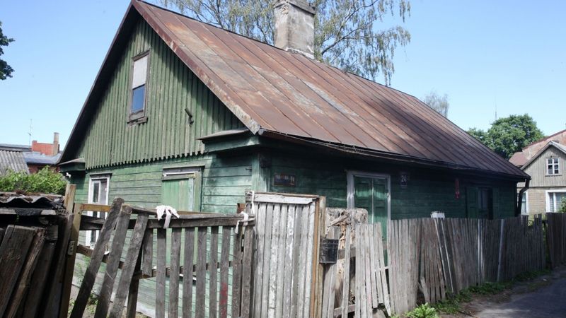 FOTO: Bolderājas un Daugavgrīvas nekustamā īpašuma kontrasti - no graustiem līdz glaunām privātmājām