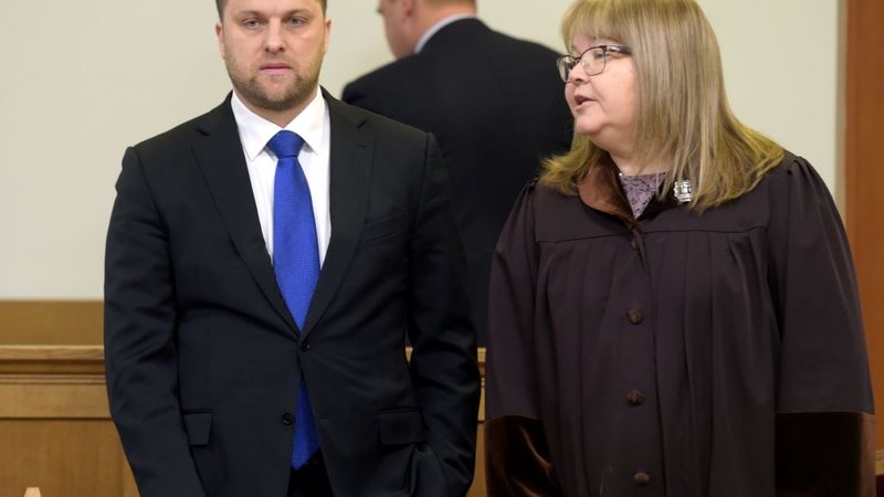 Papildināta - Tiesa apmierina Sprūda lietas prokuroram Cinkmanim pieteikto noraidījumu
