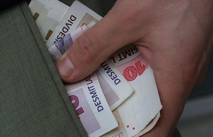 Dod kukuli, lai lokomotīve izietu tehnisko apskati