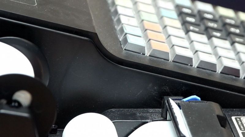 Igaunijā ierosina samazināt prasības drukātu kvīšu un rēķinu izsniegšanai