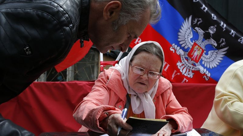 Separātisti paziņojuši Doņeckas referenduma rezultātus; Putins pagaidām nekomentē