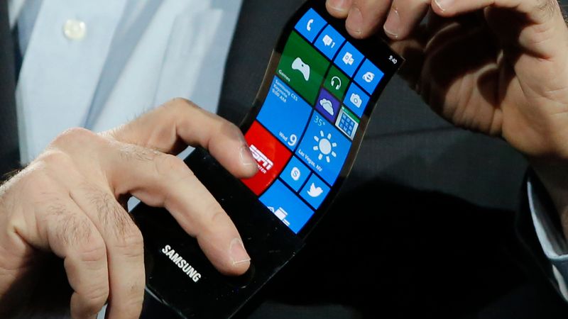Samsung pietuvina lokāmu displeju laikmetu