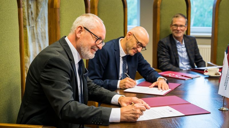 RSU paraksta līgumu par universitātes filiāles izveidi Vācijā