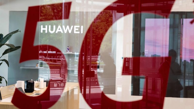 Lielbritānija gatavojas izslēgt Huawei no 5G tīkla infrastruktūras