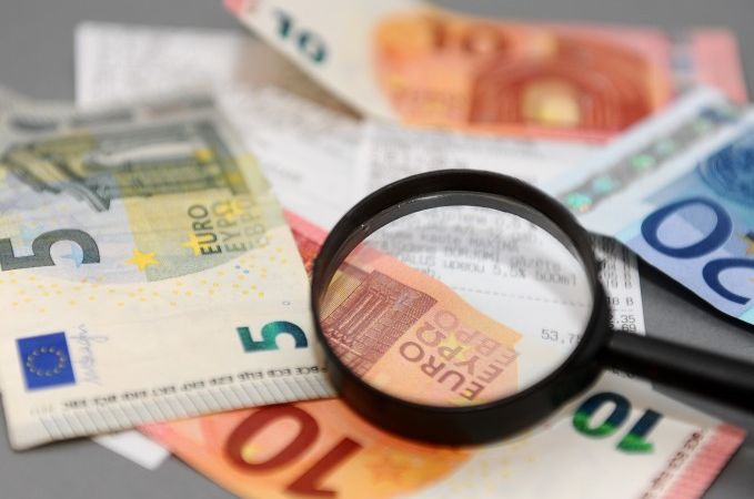FM: Lielo algu saņēmēji kopā gadā saņem 362 miljonus eiro