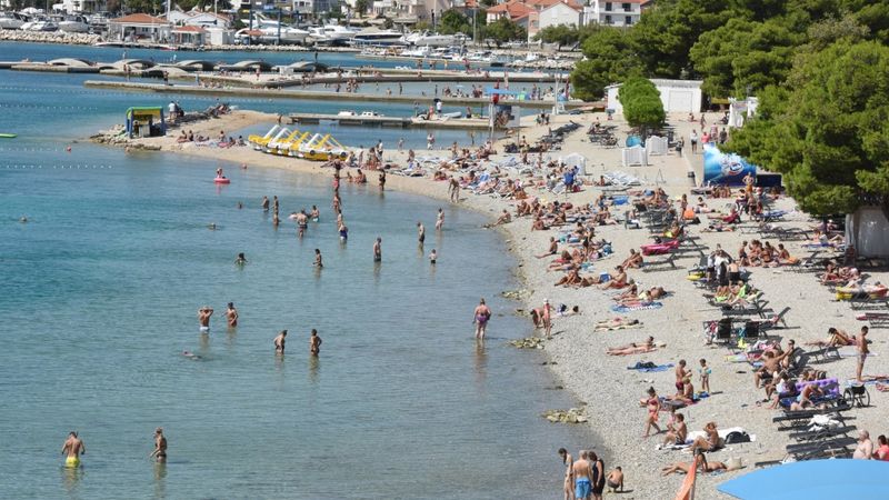 Kamēr klienti vēl ceļojumā, tūrisma firma pārtrauc darbību