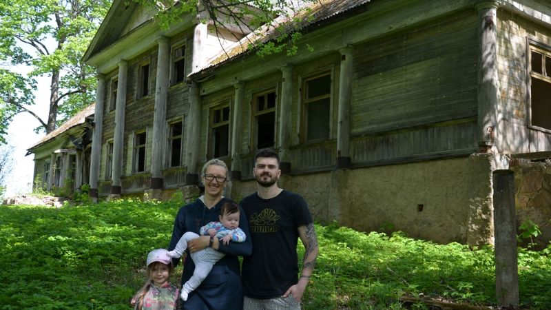 Vārenbrokas muižas īpašniece: Līdz šim sanācis tikai apdedzināties