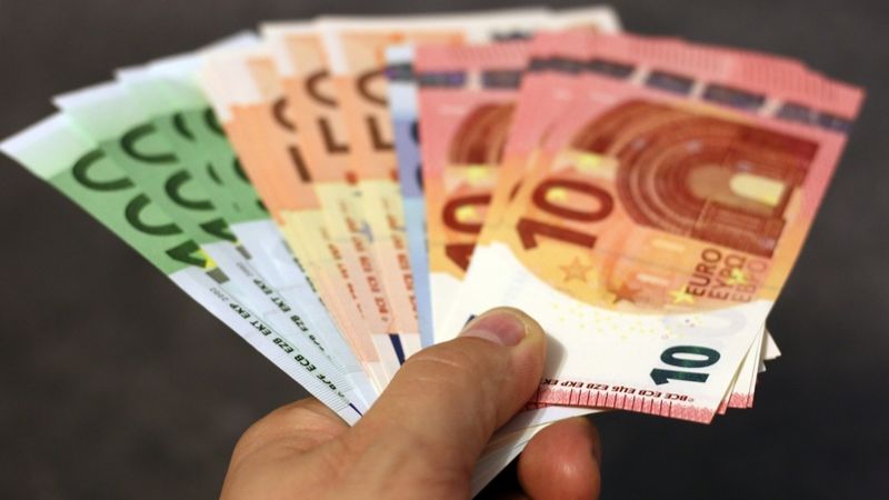 Izsludina projektu atlasi ES fondu programmā uzņēmējiem finansējuma piesaistei kapitāla tirgos