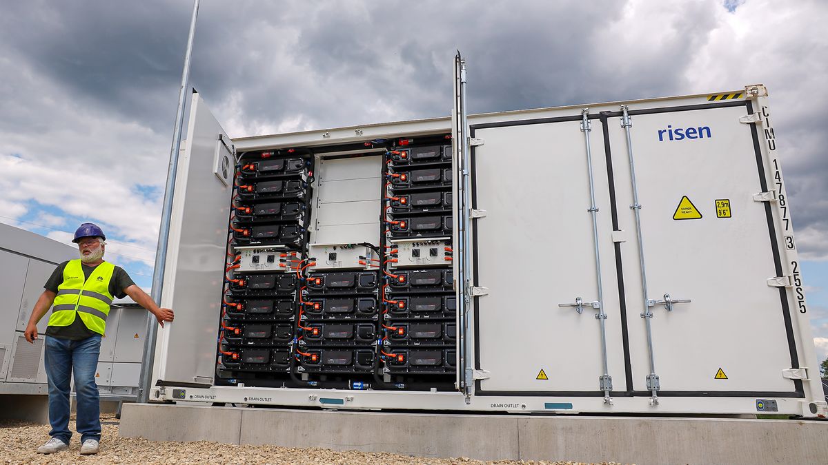 Līvānu novadā atklāts 3,4 miljonu eiro vērts hibrīdais enerģijas parks