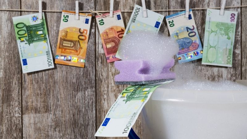 Apkarojot naudas atmazgāšanu, policija pērn arestējusi mantu 121,3 miljonu eiro vērtībā