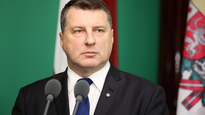 Papildināta - Prezidents vēl nenominē nākamo premjeru