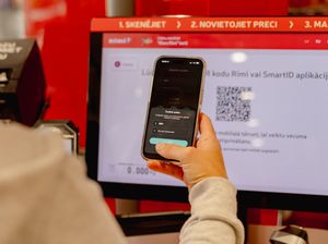 Rimi ar Smart-ID saīsina pircēju gaidīšanas laiku pašapkalpošanās kasēs par 15%