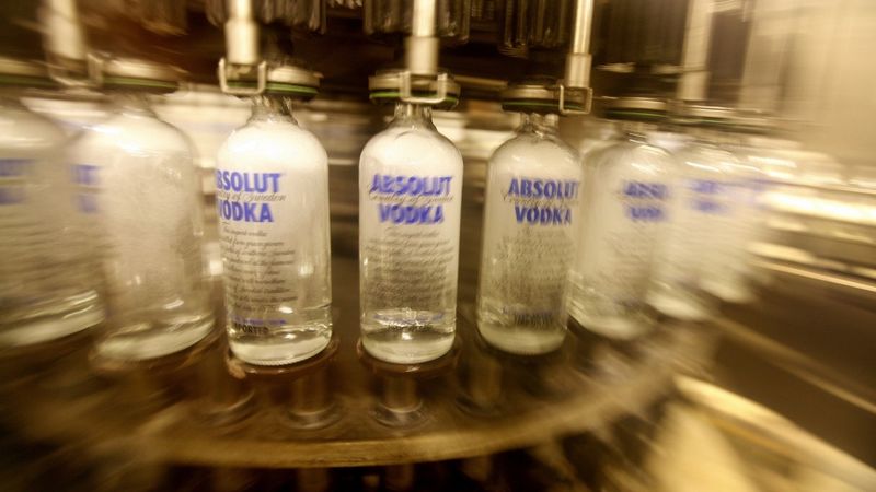 Akcīzes nodokļa samazinājums saglabā pierobežas tirgu