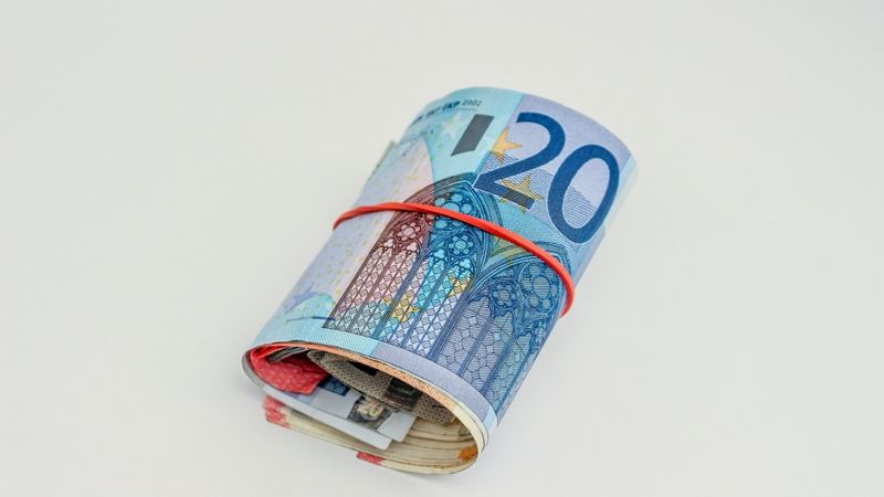 Koalīcija vienojas par kompensāciju energoresursu izmaksām vakcinētiem senioriem