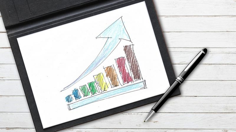 FM paaugstinājusi šā gada Latvijas ekonomikas izaugsmes prognozi līdz 4,2%
