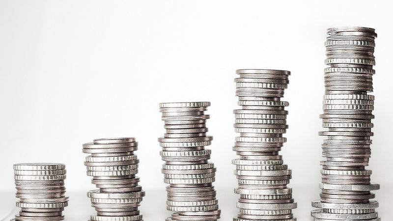 Pērn izsniegto kredītu apmērs sasniedzis 15,4 miljardus eiro