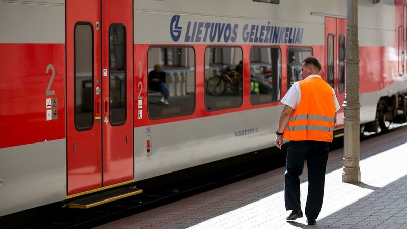 Lietuvas valsts dzelzceļa uzņēmums tiks sadalīts trijās atsevišķās kompānijās