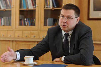 Dombrovskis par ministriju pieprasījumiem: sasniegti kosmiski skaitļi