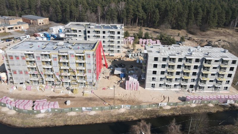 Merks jaunākajam projektam Mežciemā nosvinēti spāru svētki