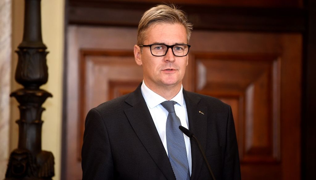 Papildināta - Bondars plāno aiziet no Budžeta komisijas vadības un nekandidēt uz 14.Saeimu