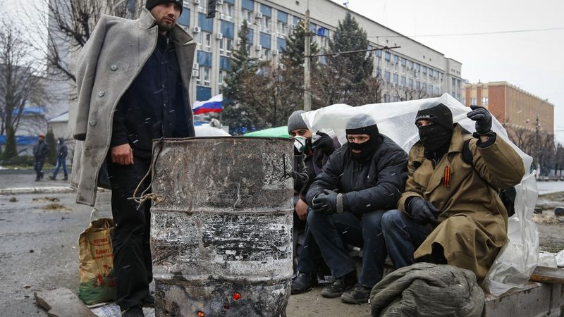 Ukrainas premjers sarunās ar Austrumukrainas pilsētu līderiem centīsies normalizēt situāciju