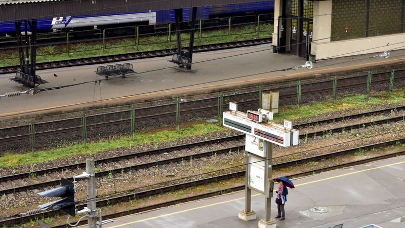 Rosina 49 miljonus eiro no Skanstes tramvajam paredzētās ES naudas novirzīt elektrovilcienu iegādei