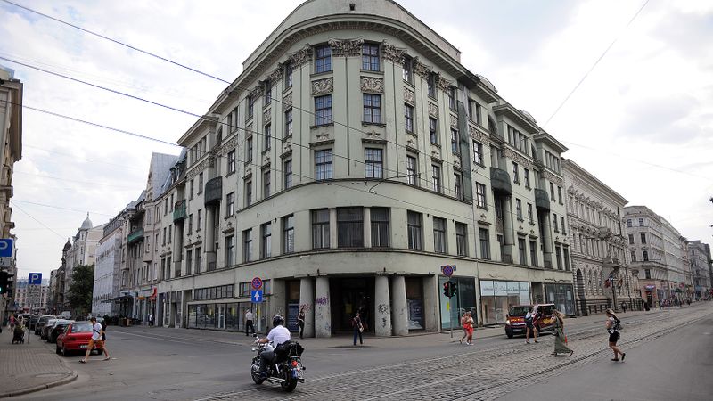 Nesen dibināta biedrība grib pretendēt uz bijušo Nacionālās bibliotēkas ēku