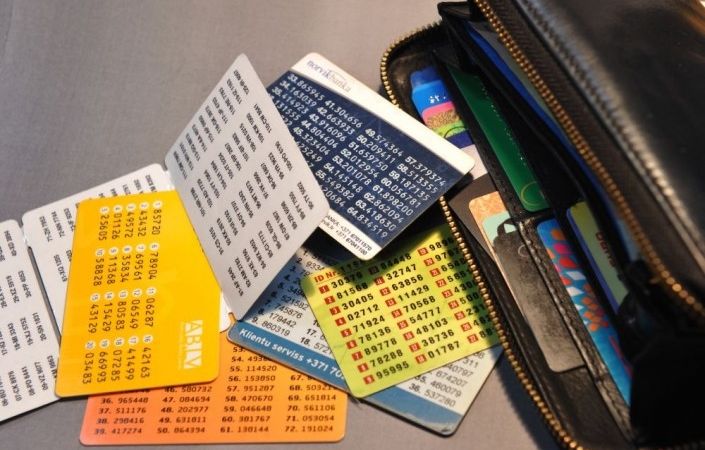 Bez viedtālruņa kodu karti  aizstāt dārgāk