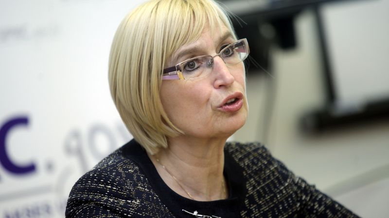 Circene tomēr pati atkāpsies no amata