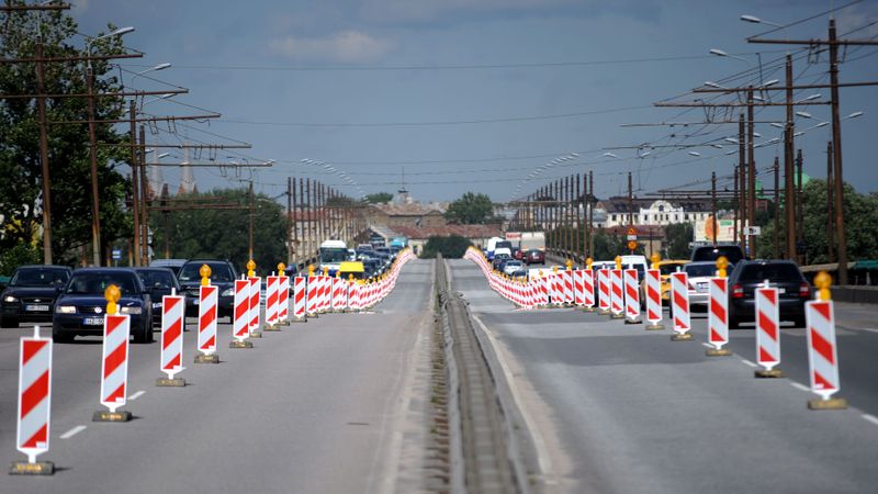 Salu tilta rekonstrukcijas darbu sākums - fotogrāfijās