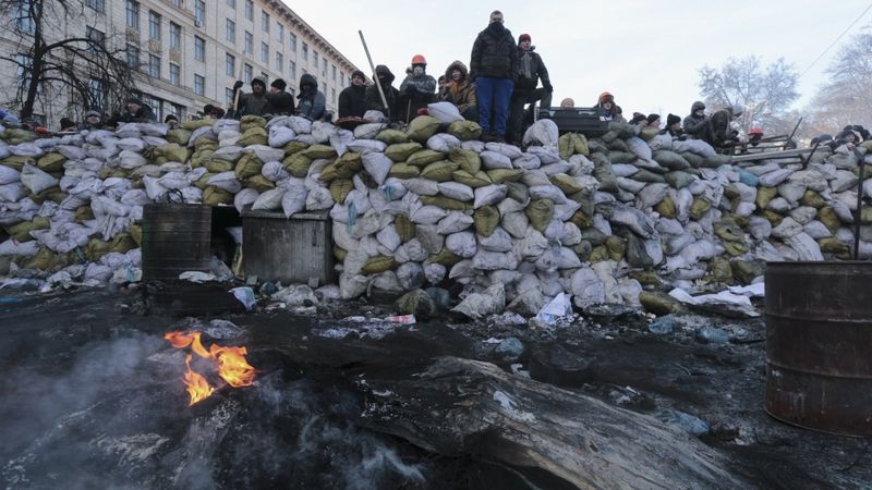 Protestētāji Ukrainā ieņēmuši aptuveni desmit pilsētas