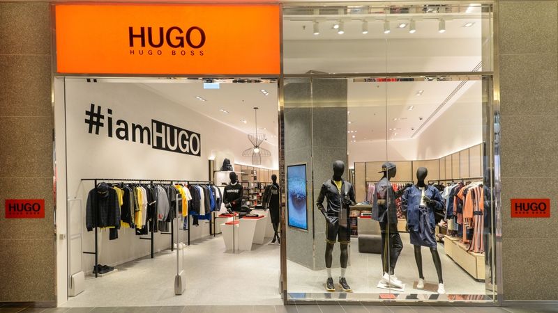 Spicē atver Hugo Boss zīmola veikalu