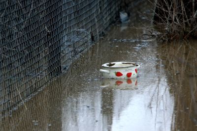 Daugavā pie Daugavpils ūdens pārsniedz kritisko septiņu metru atzīmi; sāk applūst zemākās vietas
