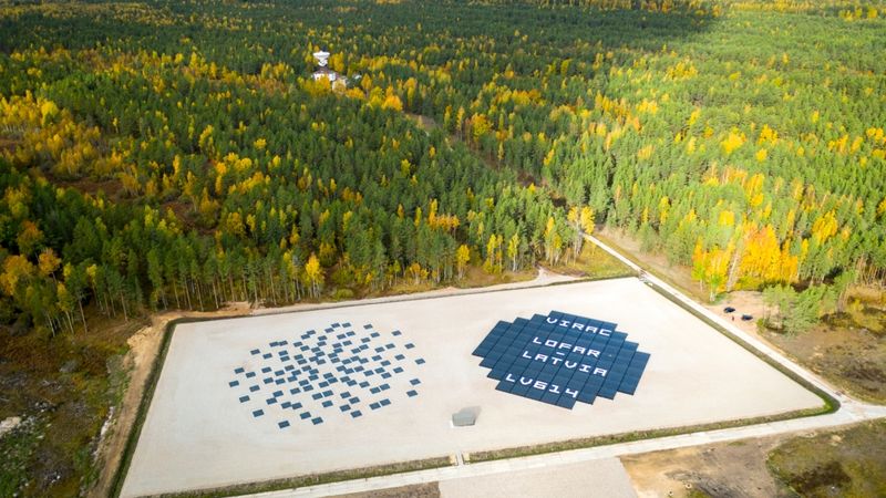 Irbenē atklāts Lofar-Latvia antenu lauks