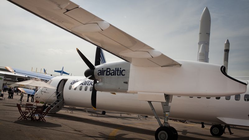 Parīzes aviošovā airBaltic dižojas ar jauno Bombardier Q400NextGen